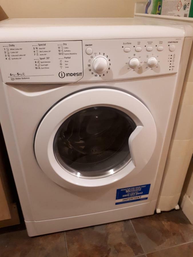 Central & Stylish 3 Bedroom, 2 Bath, Free Parking Edinburgh Ngoại thất bức ảnh